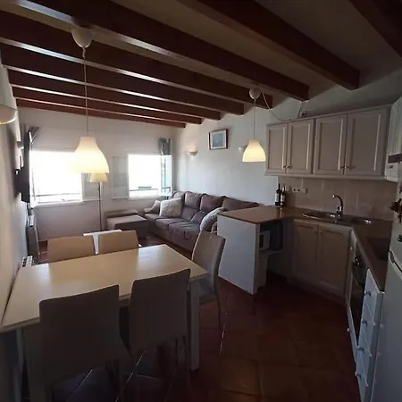 Casa Menorquina بيت للعطل *
